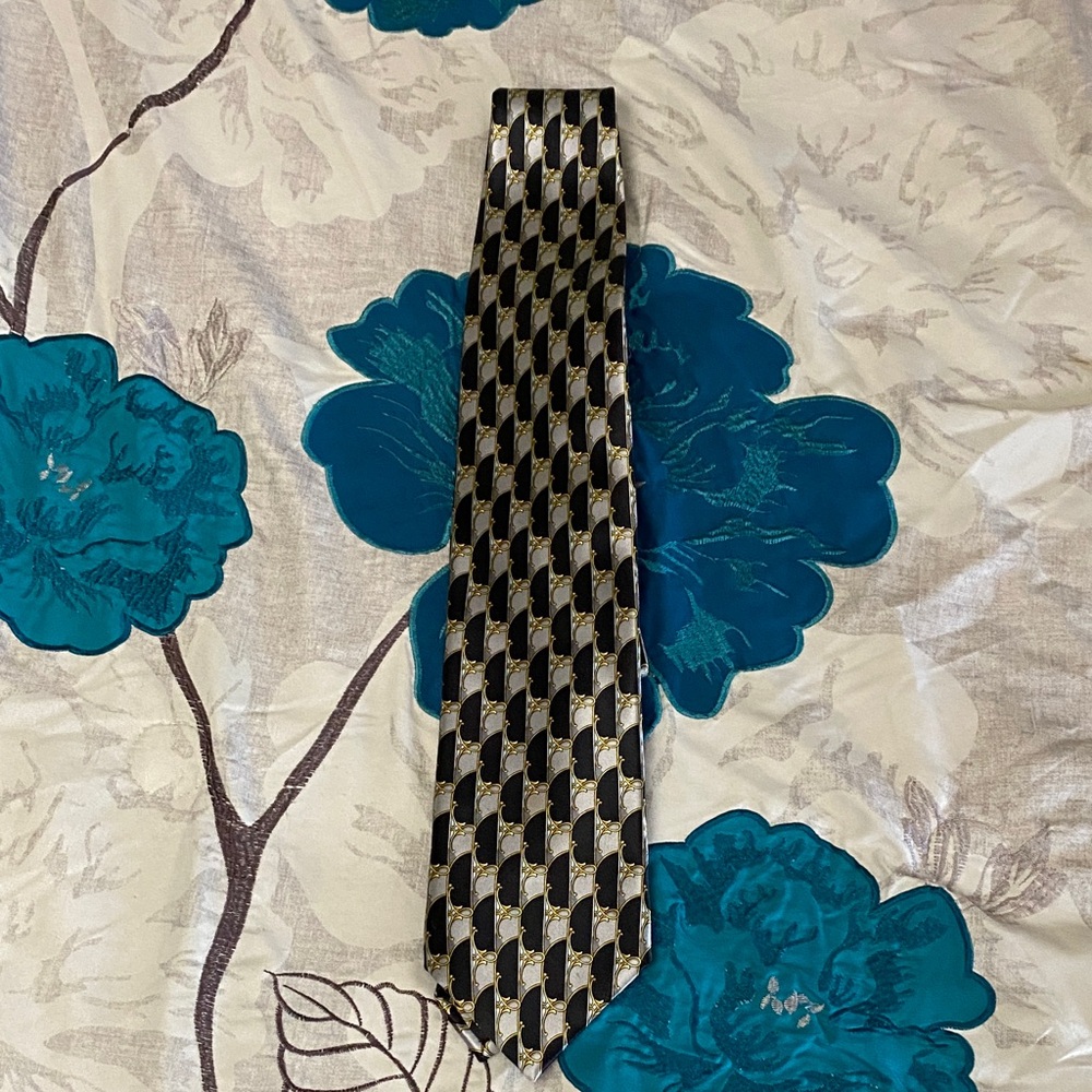 Elegant Zilli Black and Gold Tie with Matching Handkerchief Hand Made in Italy